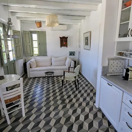Willa Charming Patmos-style With 2 Family *